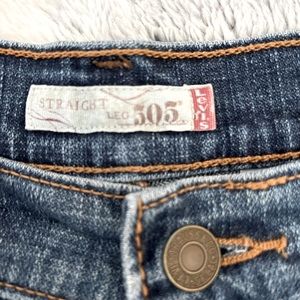 Levi’s Jean 505 straight leg for women